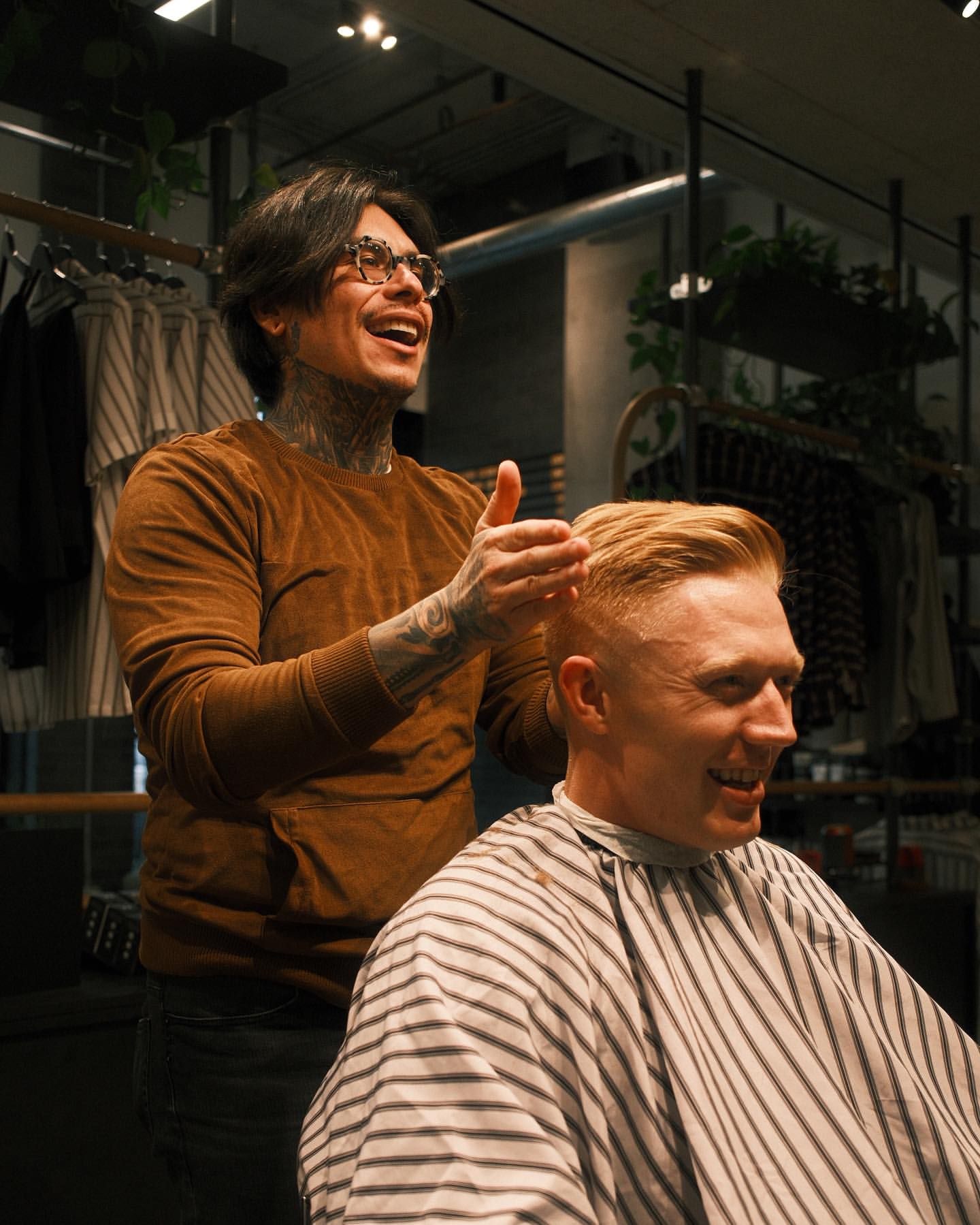 Chris, Barber at Sorek